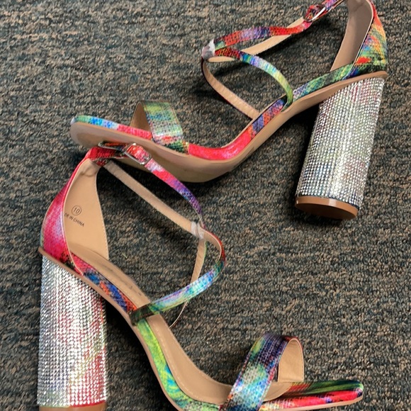 Rainbow and Rhinestones - Picture 3 of 6